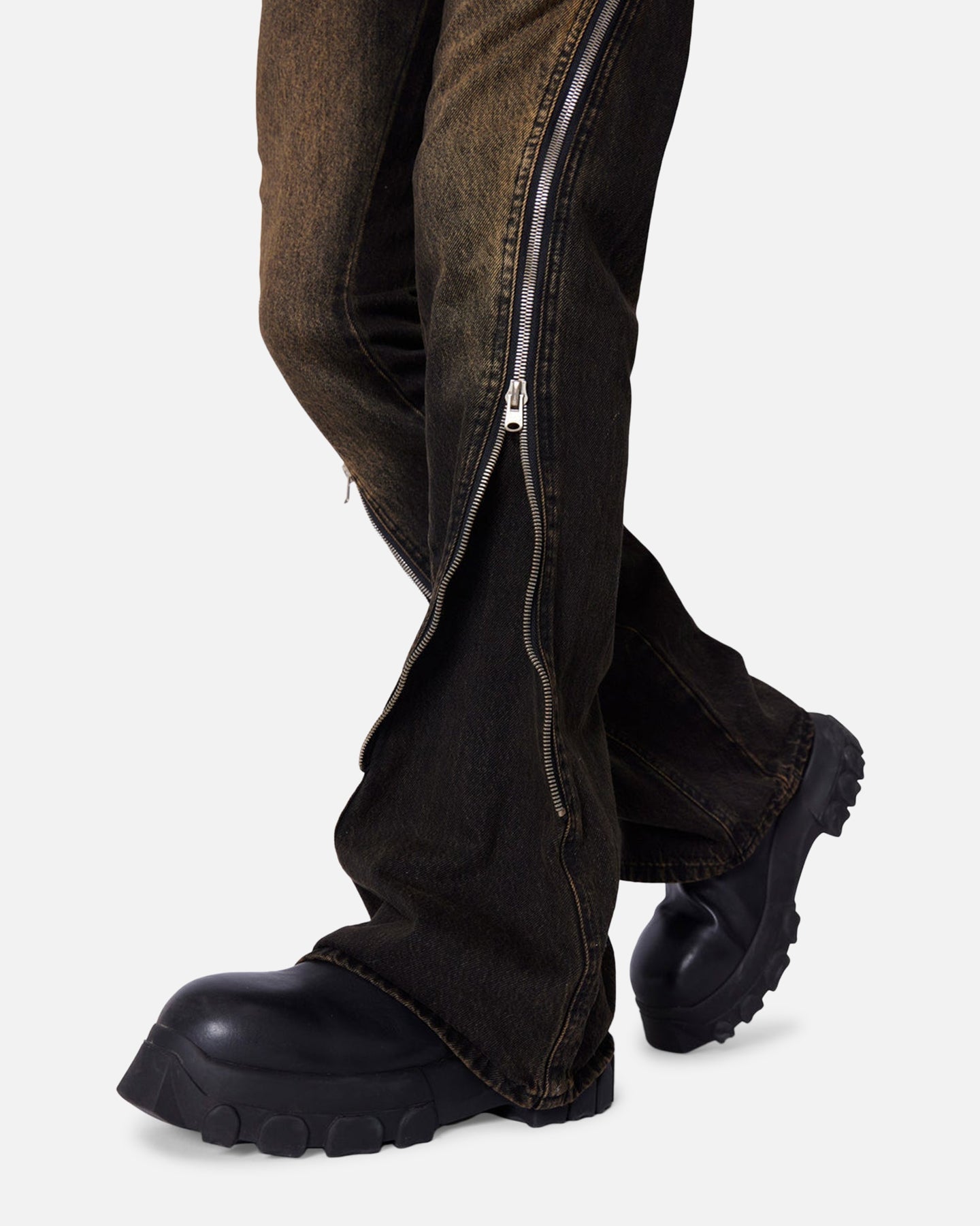 MNML D519 Zipper Flare Denim Jeans Washed Black
