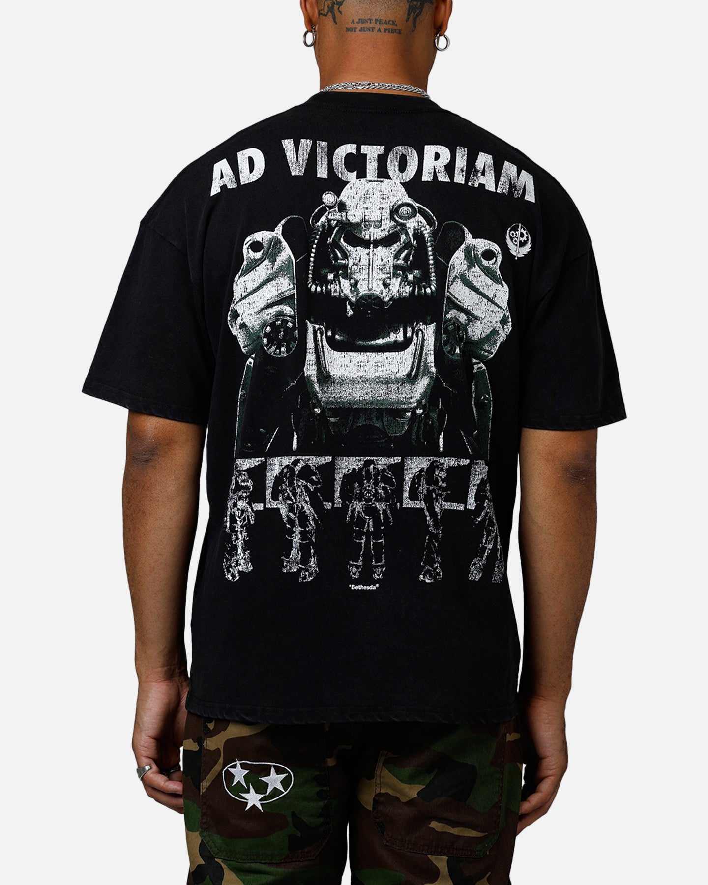 73Studio X Fallout '15 Fallout 4 Vintage T-Shirt Off Black