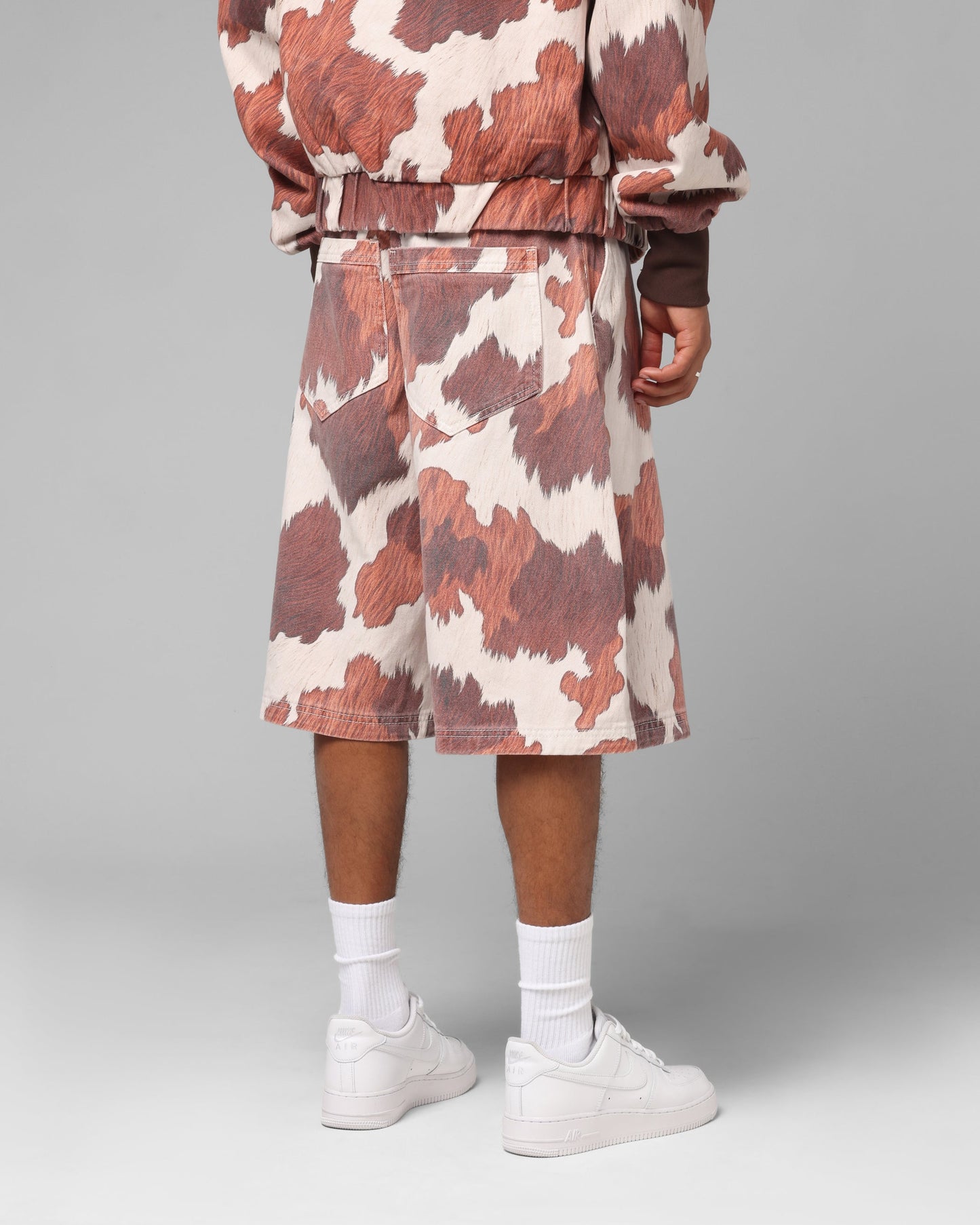Loiter Hide Jorts Cowhide