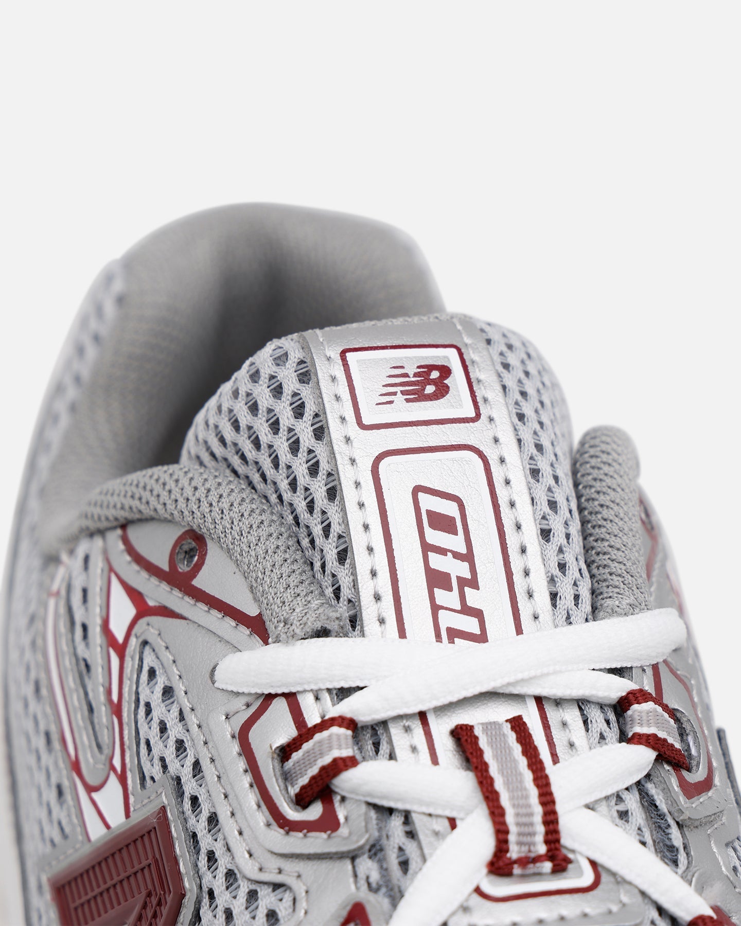 New Balance 740 Burgundy